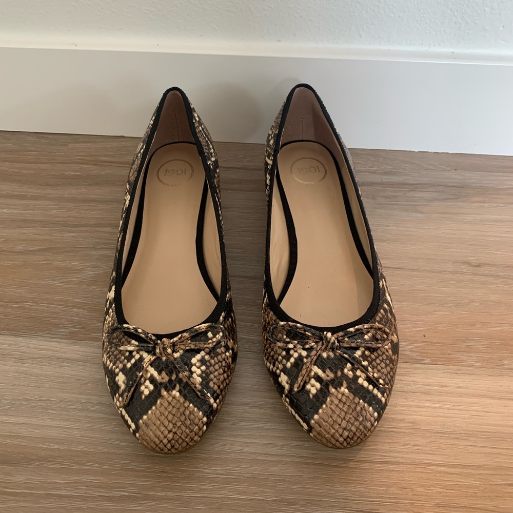 1901 bryn ballet flat